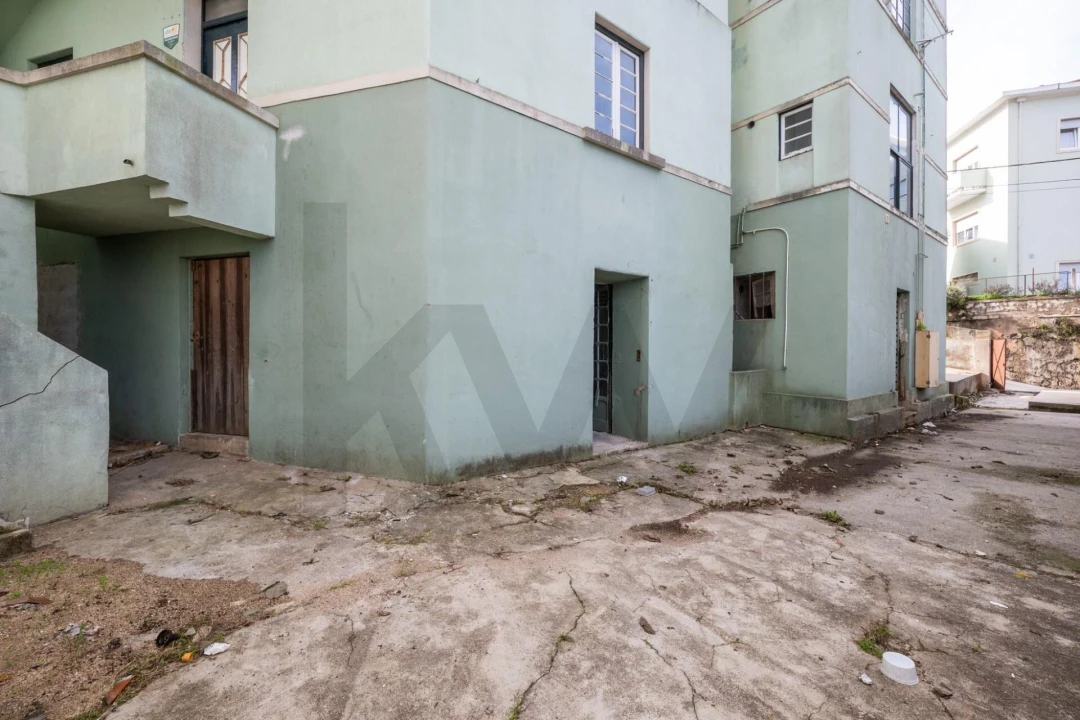 Prédio para Venda em Santo Antonio dos Olivais Foto 9