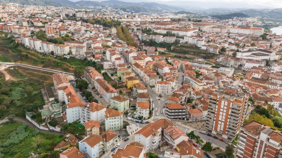 Prédio para Venda em Santo Antonio dos Olivais Foto 51