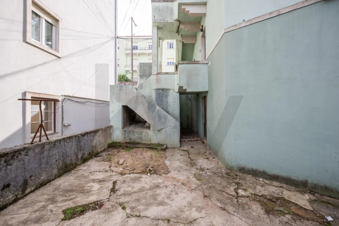 Prédio para Venda em Santo Antonio dos Olivais Foto 8