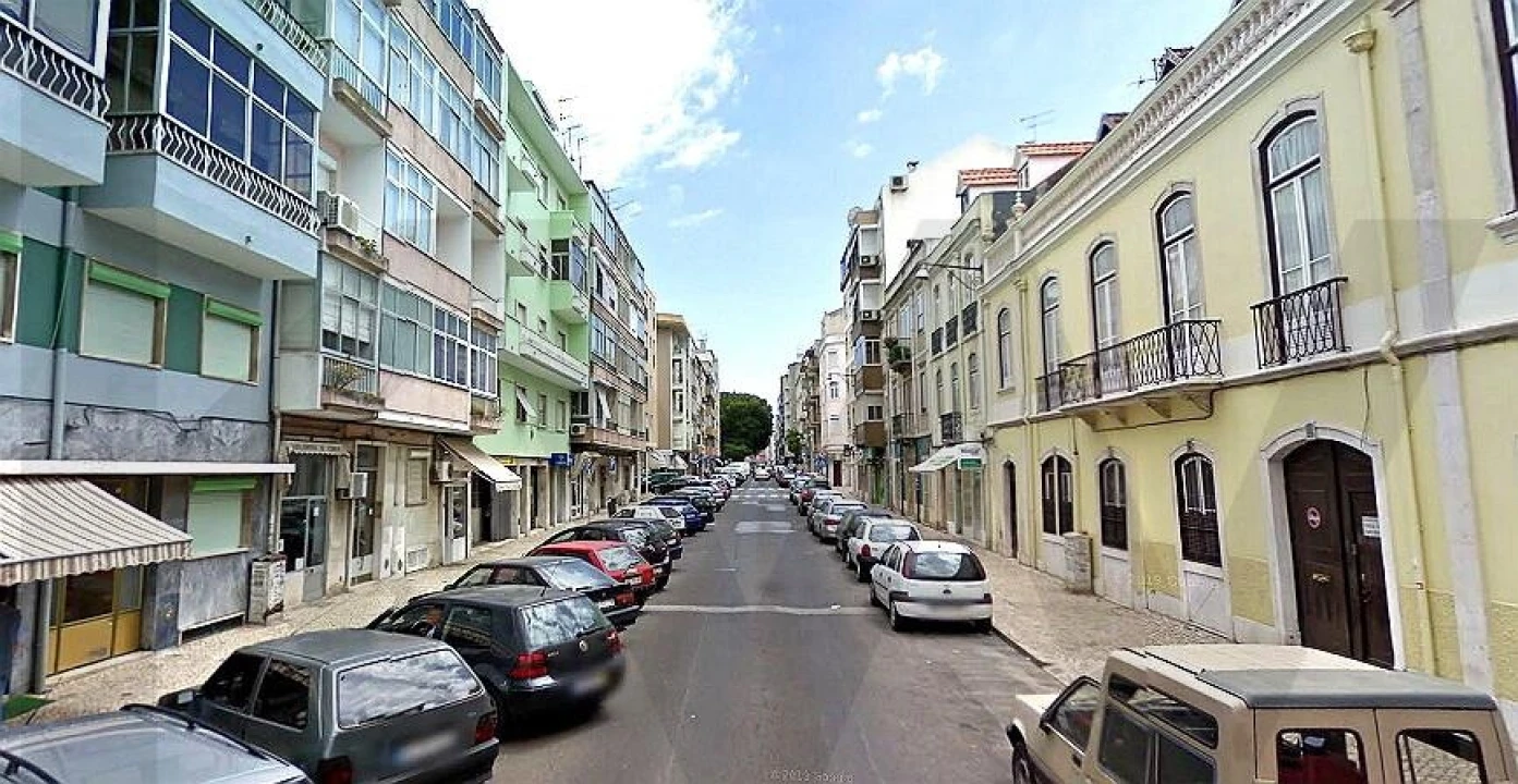 Prédio para Arrendamento em Campo de Ourique Foto 1