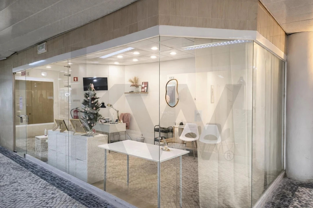 Loja para Venda em São Martinho do Bispo e Ribeira de Frades Foto 2