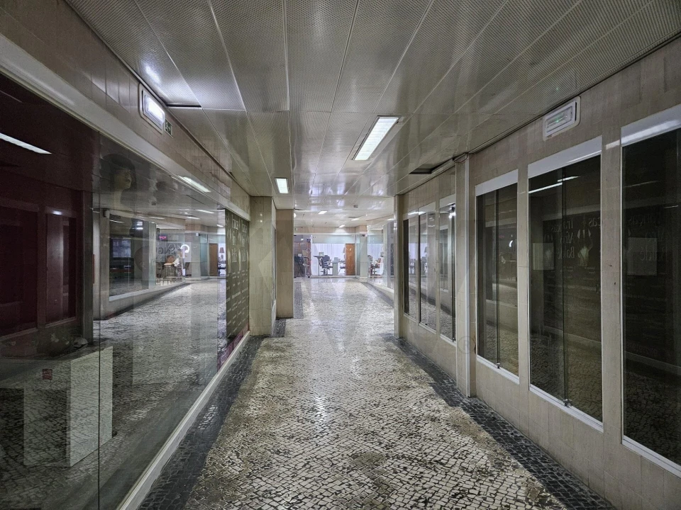 Loja para Venda em São Martinho do Bispo e Ribeira de Frades Foto 9