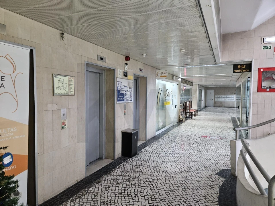 Loja para Venda em São Martinho do Bispo e Ribeira de Frades Foto 7