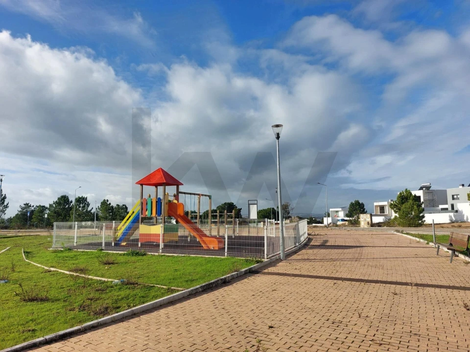 Moradia T4 para Venda em Quinta do Anjo Foto 13