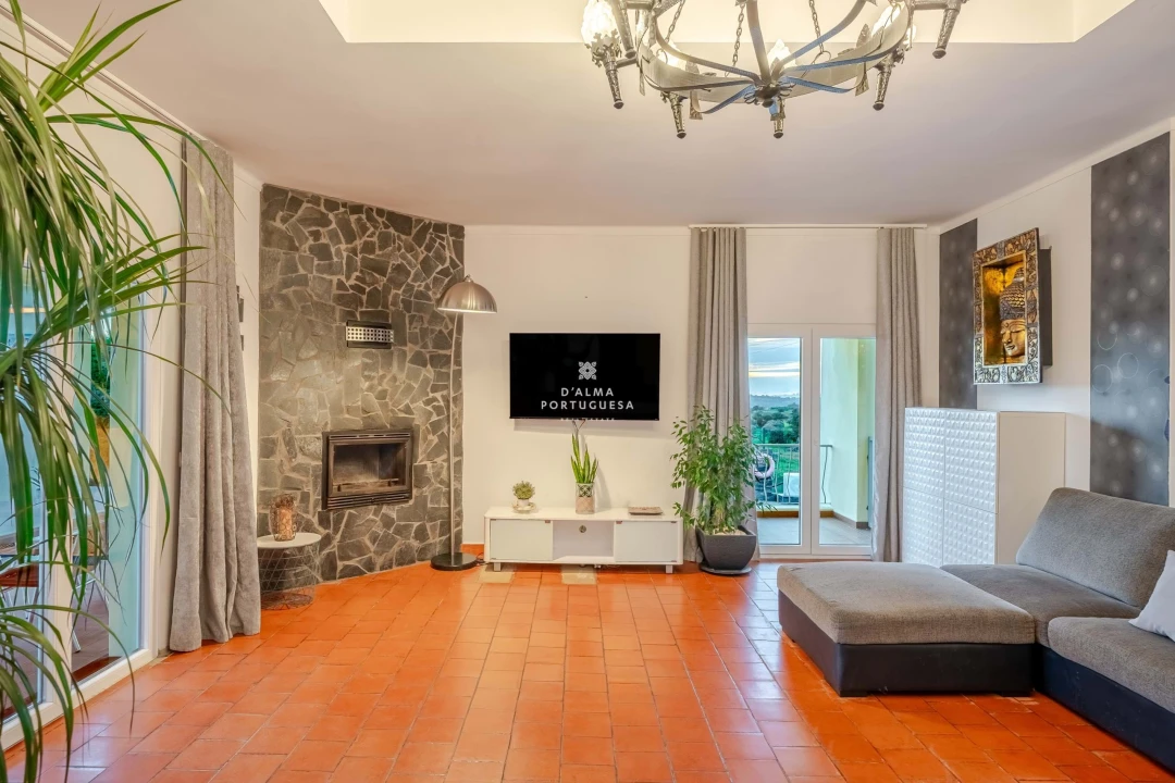 Moradia T5 para Venda em Guia Foto 43