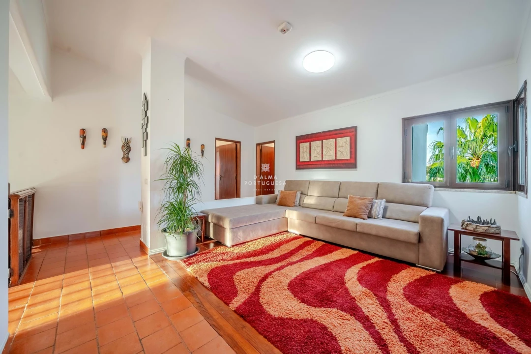 Moradia T5 para Venda em Guia Foto 19