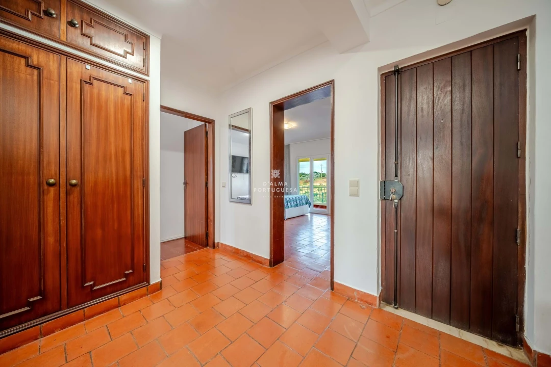 Moradia T5 para Venda em Guia Foto 39