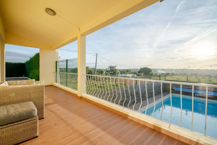 Moradia T5 para Venda em Guia Foto 12