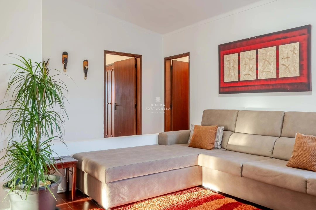 Moradia T5 para Venda em Guia Foto 20