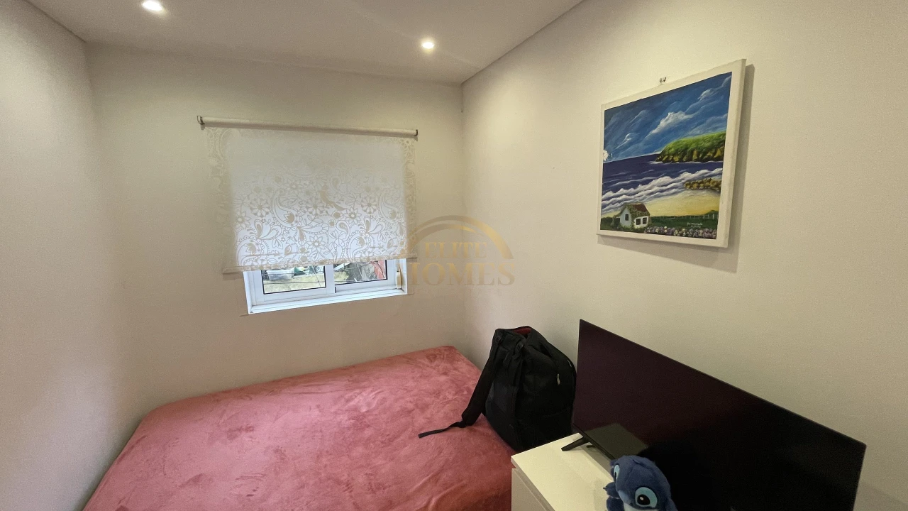 Apartamento T2 para Venda em Pontinha e Famões Foto 10