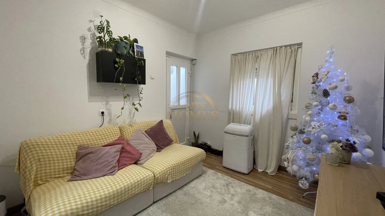 Apartamento T2 para Venda em Pontinha e Famões Foto 2