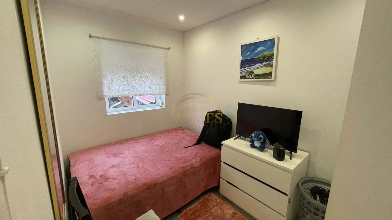 Apartamento T2 para Venda em Pontinha e Famões Foto 9