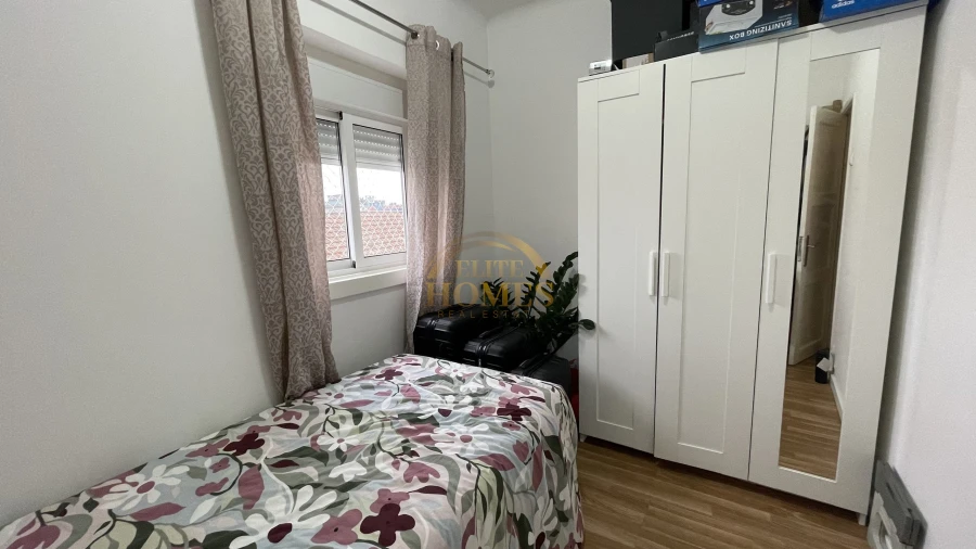 Apartamento T2 para Venda em Pontinha e Famões Foto 7