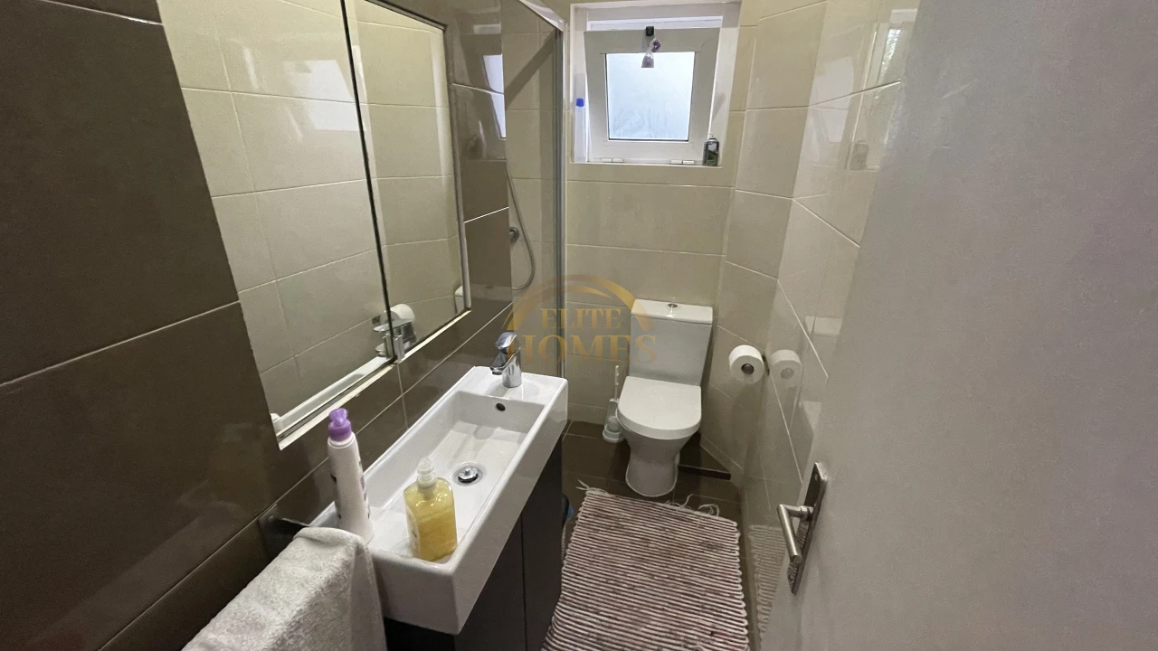 Apartamento T2 para Venda em Pontinha e Famões Foto 5