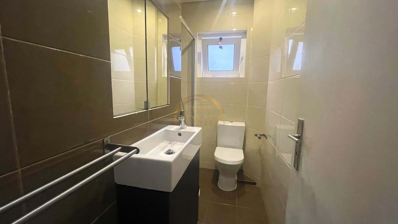 Apartamento T2 para Venda em Pontinha e Famões Foto 15