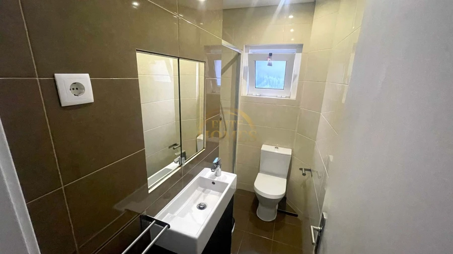 Apartamento T2 para Venda em Pontinha e Famões Foto 16