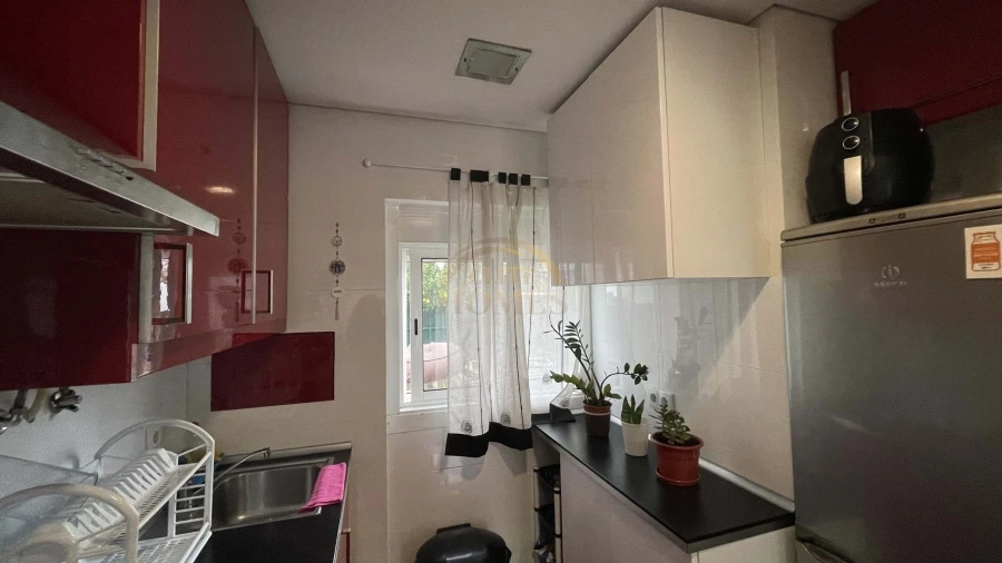 Apartamento T2 para Venda em Pontinha e Famões Foto 3
