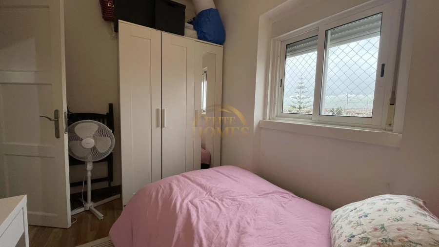 Apartamento T2 para Venda em Pontinha e Famões Foto 6