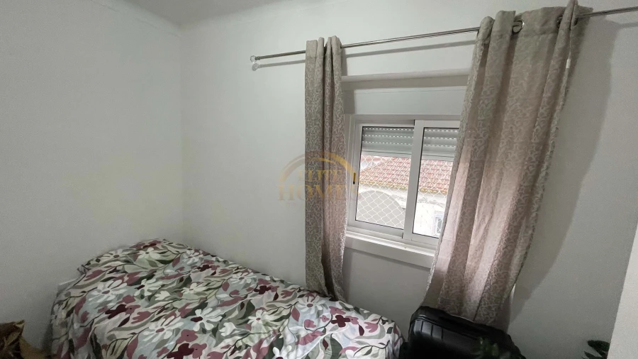 Apartamento T2 para Venda em Pontinha e Famões Foto 8