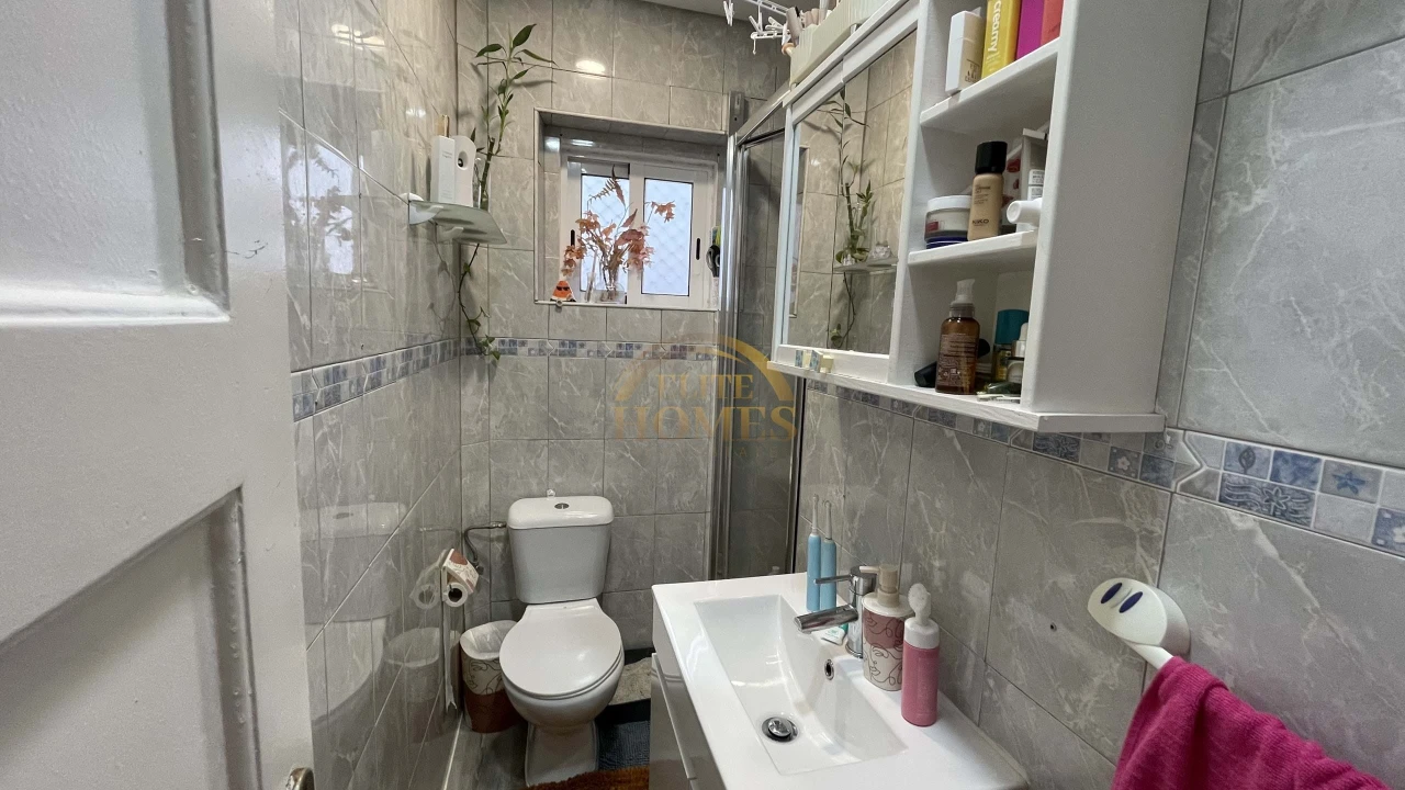Apartamento T2 para Venda em Pontinha e Famões Foto 14