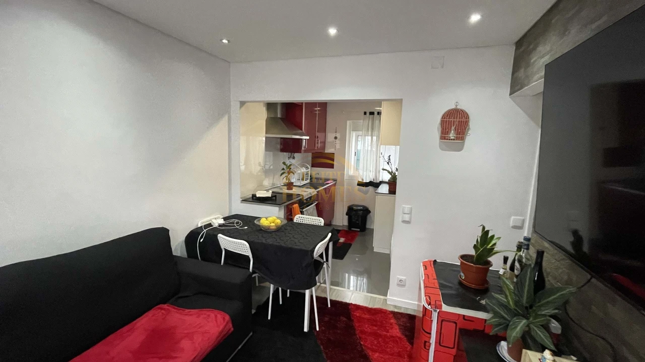 Apartamento T2 para Venda em Pontinha e Famões Foto 4