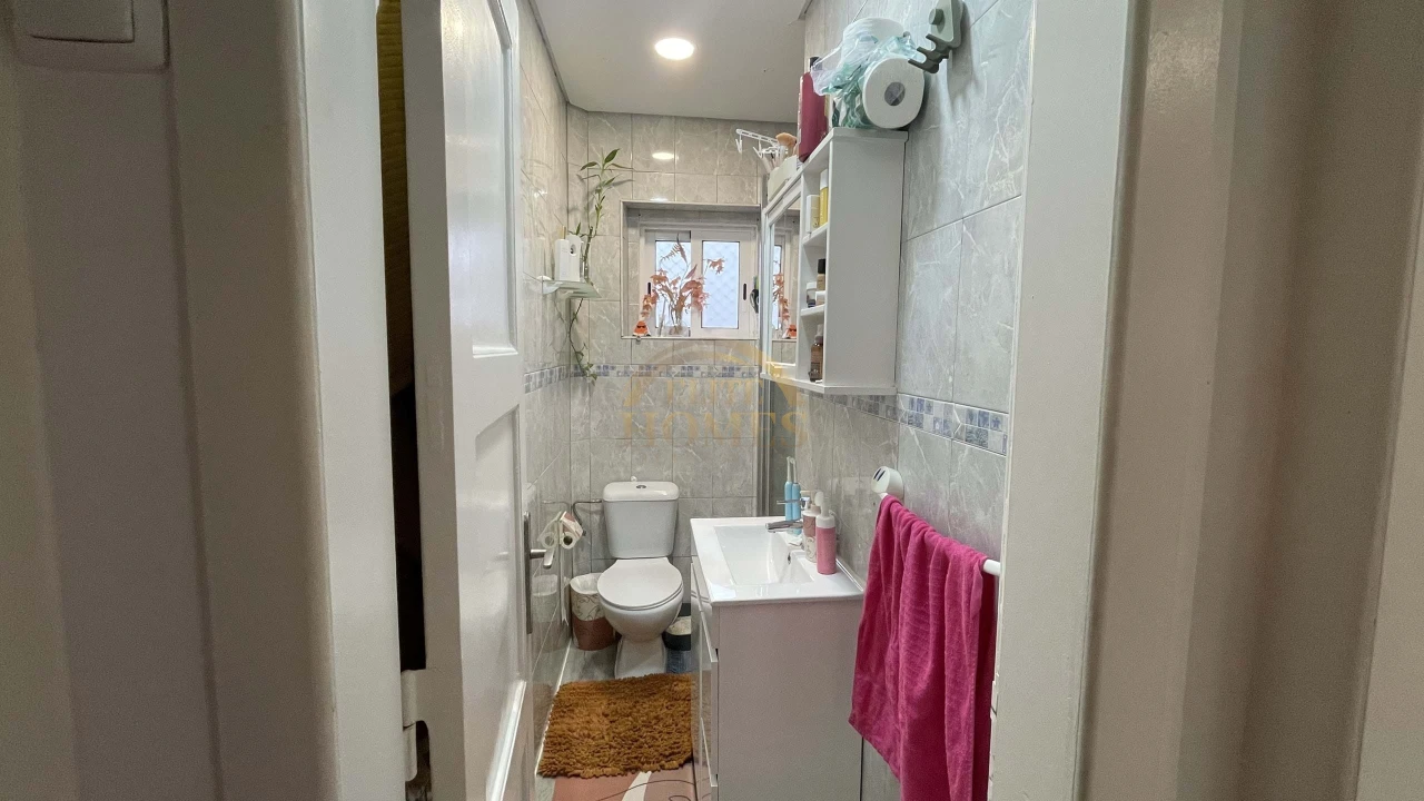 Apartamento T2 para Venda em Pontinha e Famões Foto 13