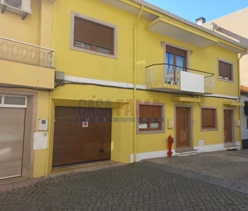 Moradia T3 para Venda em Santo Tirso, Couto (Santa Cristina e São Miguel) e Burgães Foto 1