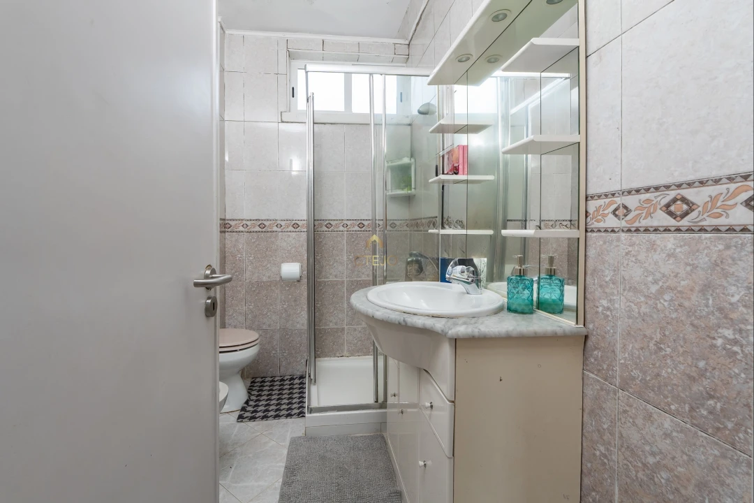 Apartamento T2 para Venda em Santa Iria de Azoia, São João da Talha e Bobadela Foto 17