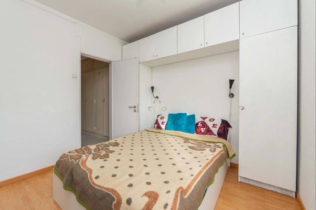 Apartamento T2 para Venda em Santa Iria de Azoia, São João da Talha e Bobadela Foto 14