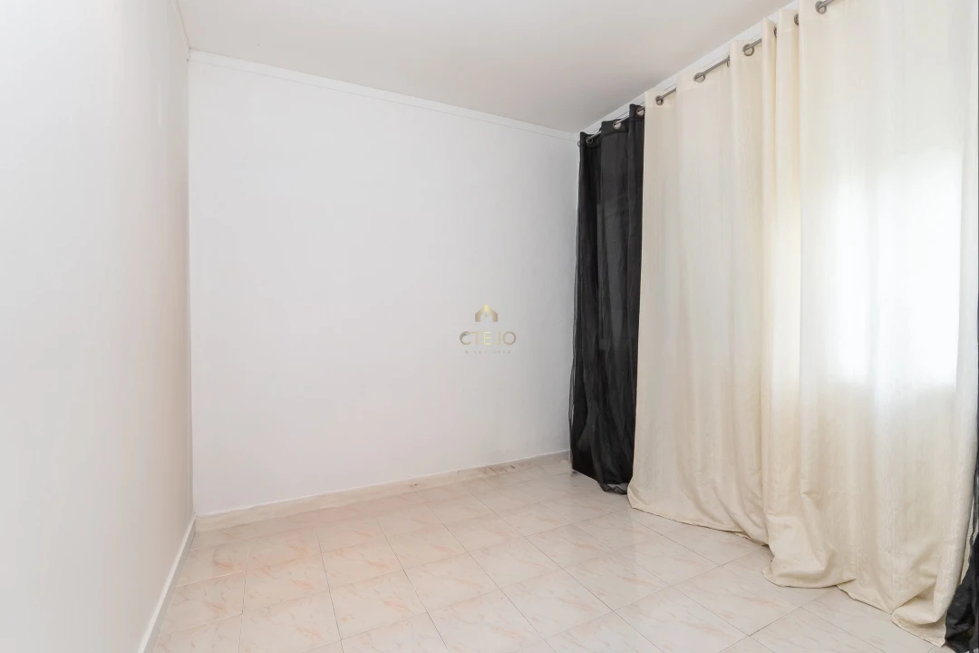 Apartamento T2 para Venda em Santa Iria de Azoia, São João da Talha e Bobadela Foto 7