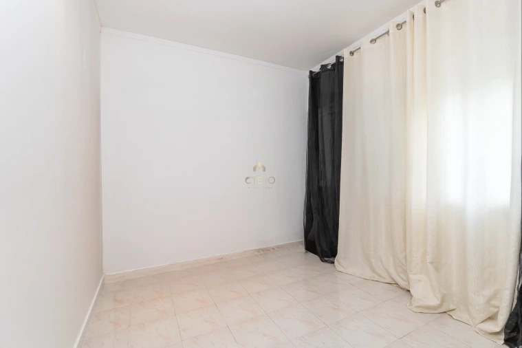 Apartamento T2 para Venda em Santa Iria de Azoia, São João da Talha e Bobadela Foto 7