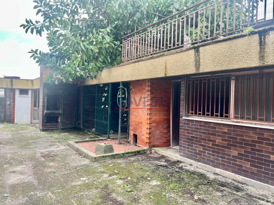 Moradia T10 para Venda em Paranhos Foto 39