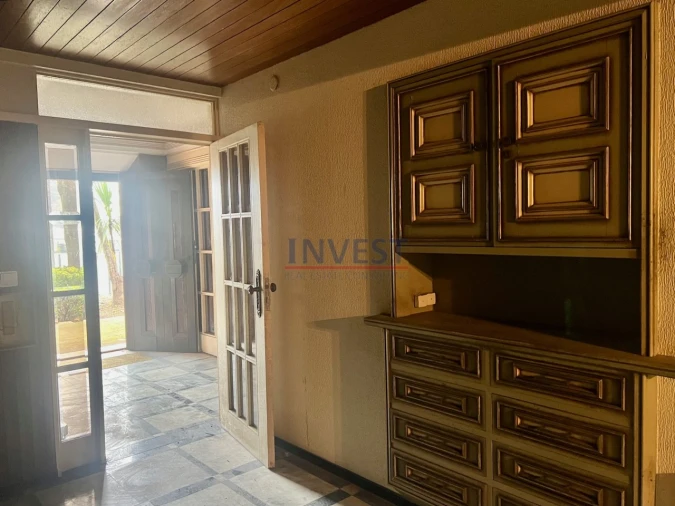 Moradia T10 para Venda em Paranhos Foto 4