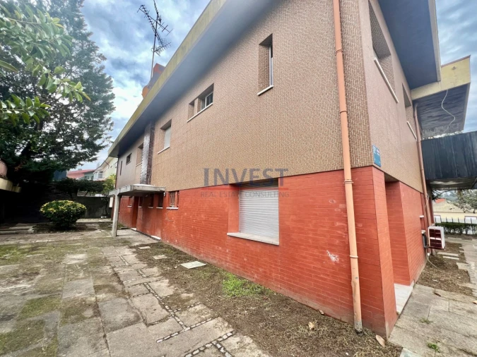 Moradia T10 para Venda em Paranhos Foto 36