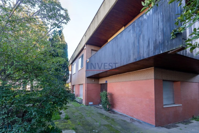 Moradia T10 para Venda em Paranhos Foto 4