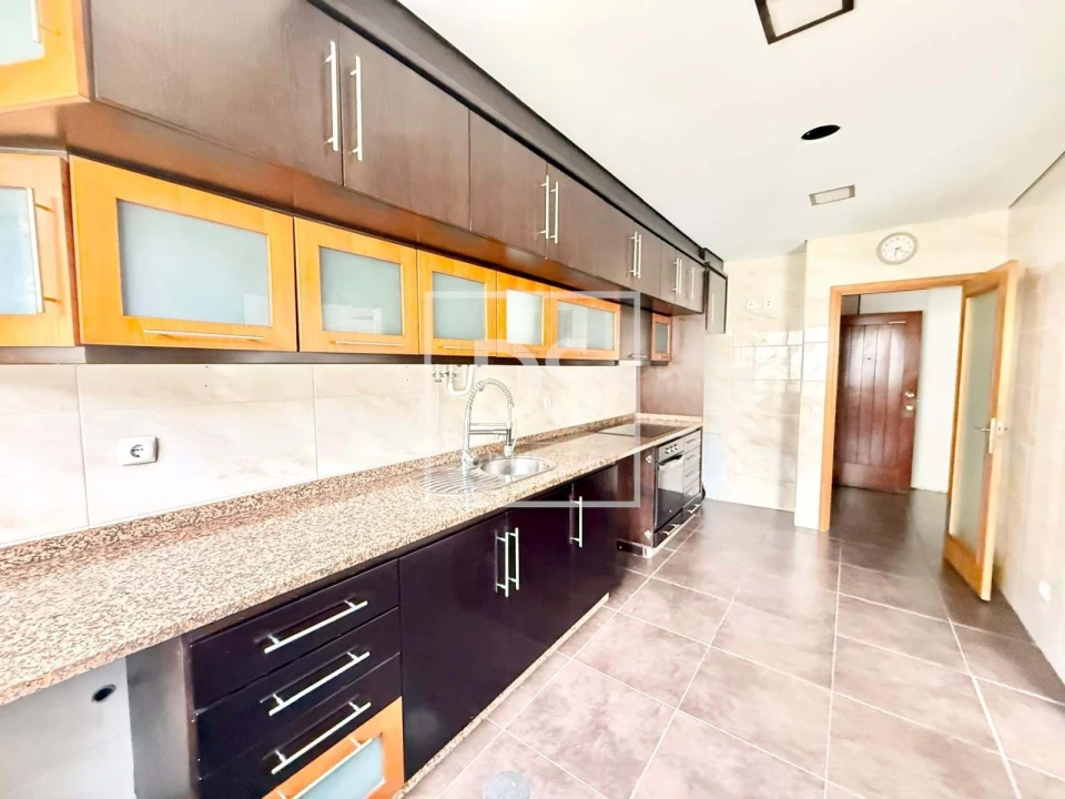 Apartamento T3 para Venda em Póvoa de Varzim, Beiriz e Argivai Foto 4