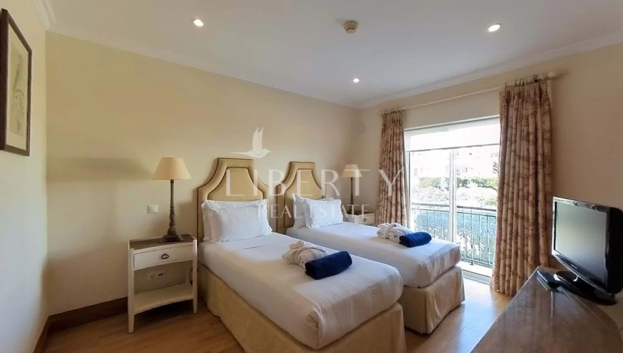 Apartamento T2 para Venda em Almancil Foto 14