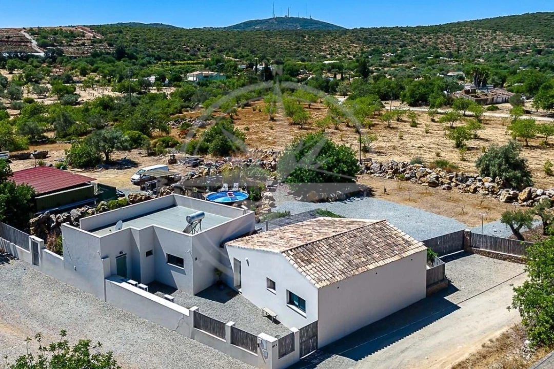 Moradia T3 para Venda em Olhão Foto 3