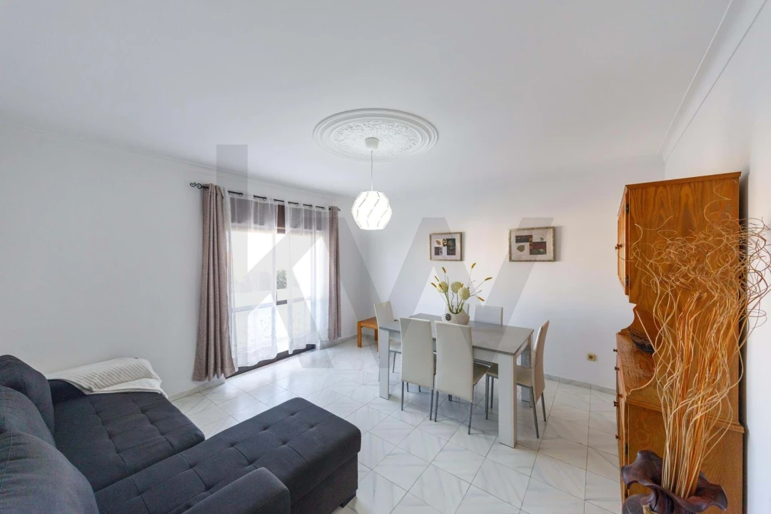 Apartamento T2 para Venda em Portimão Foto 4