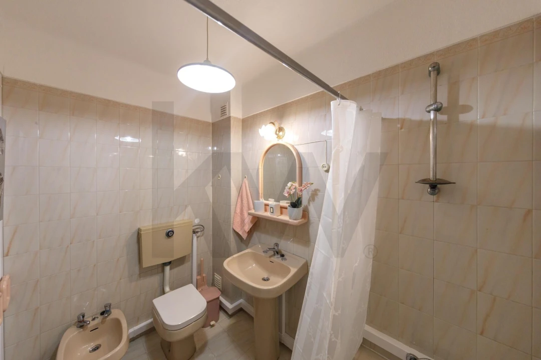 Apartamento T2 para Venda em Portimão Foto 16