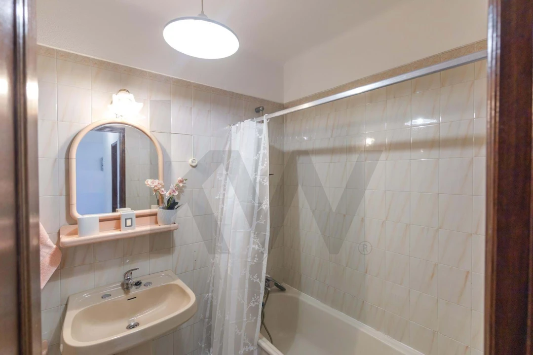 Apartamento T2 para Venda em Portimão Foto 15