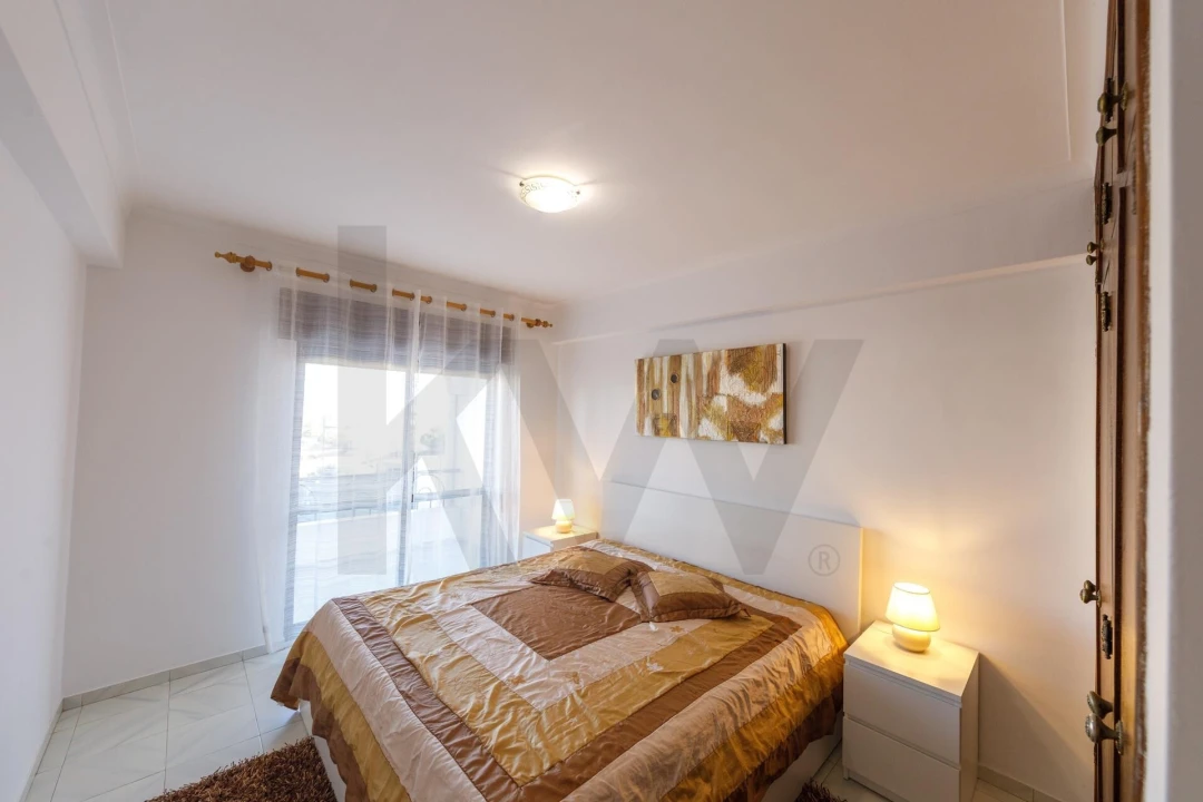 Apartamento T2 para Venda em Portimão Foto 8