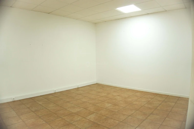 Escritório para Arrendamento em Laranjeiro e Feijó Foto 9