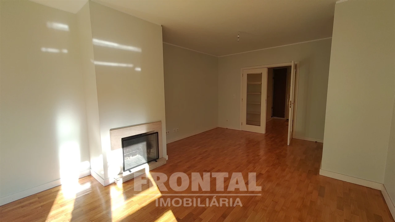 Apartamento T3 para Venda em Ramalde Foto 4