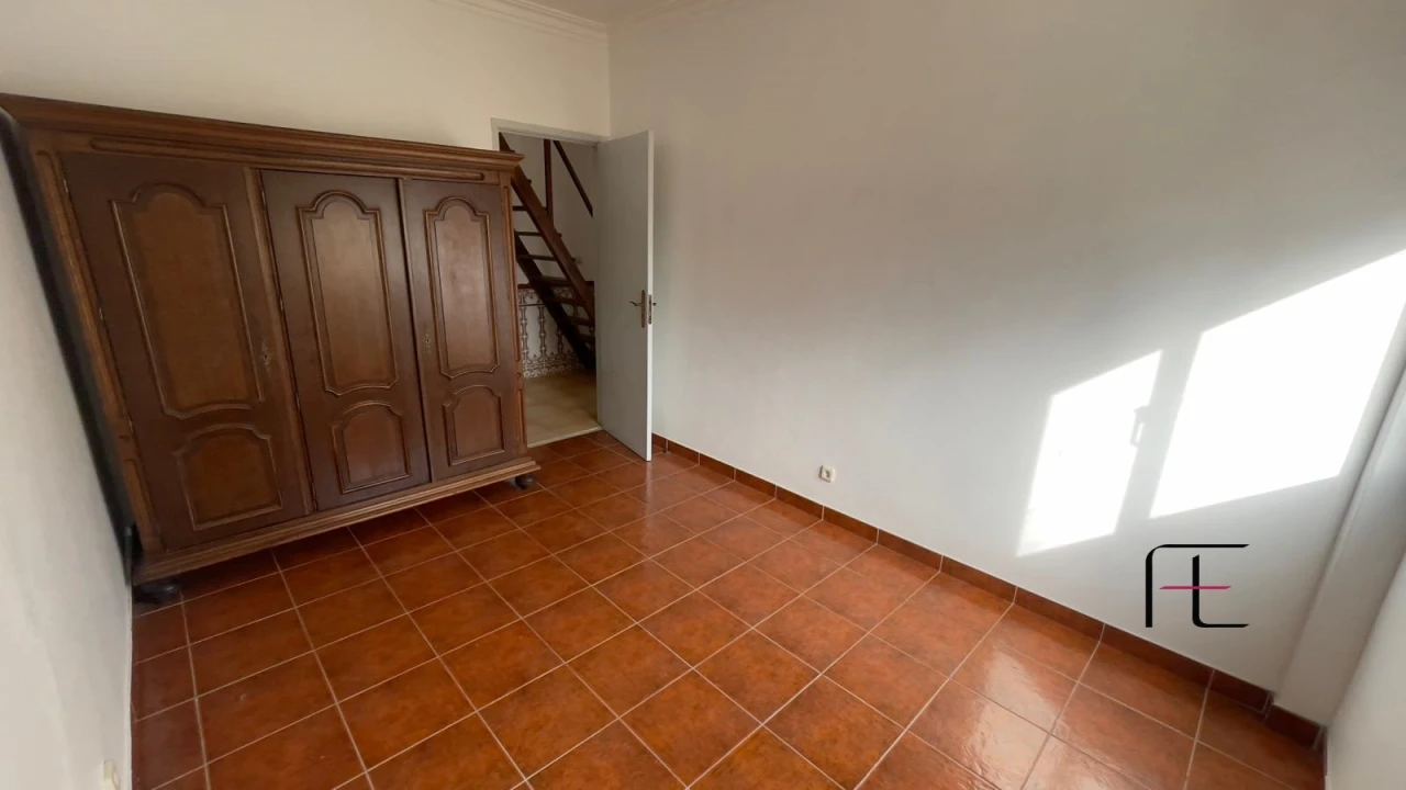Apartamento T2 para Arrendamento em Queluz e Belas Foto 19