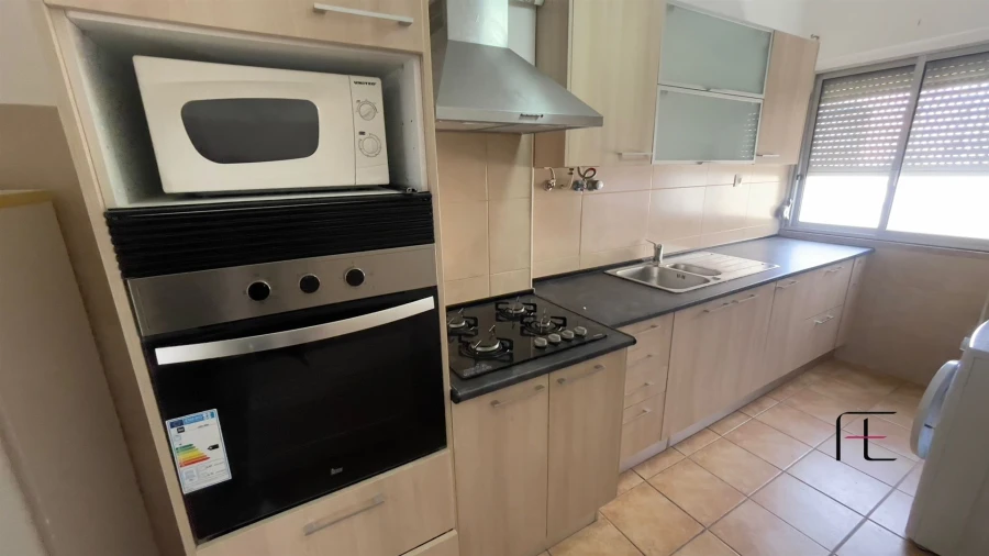 Apartamento T2 para Arrendamento em Queluz e Belas Foto 4