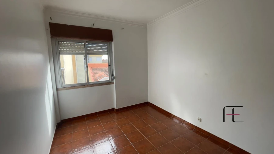 Apartamento T2 para Arrendamento em Queluz e Belas Foto 18