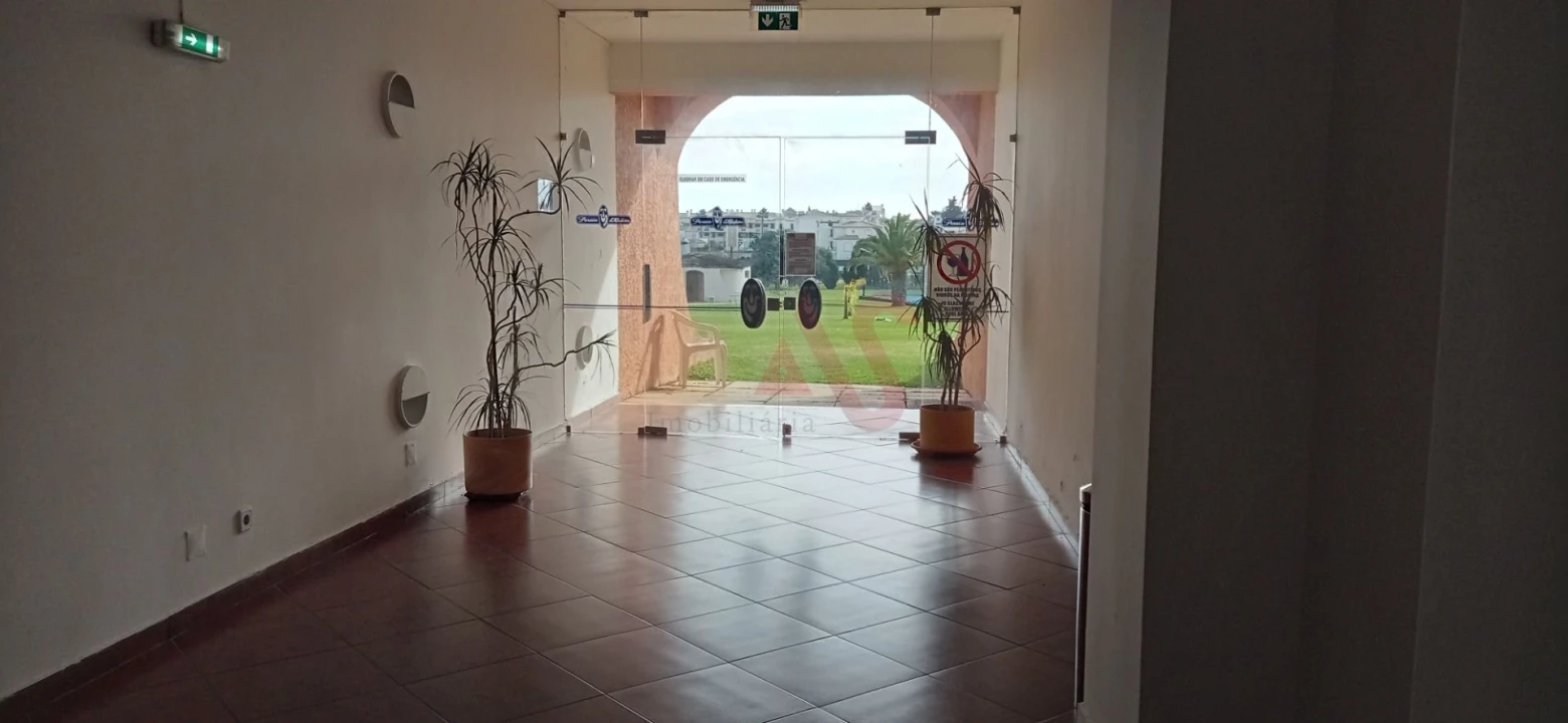Apartamento T0 para Venda em Albufeira e Olhos de Água Foto 5