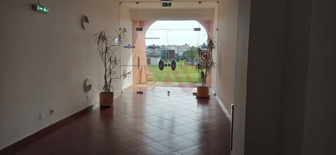 Apartamento T0 para Venda em Albufeira e Olhos de Água Foto 5