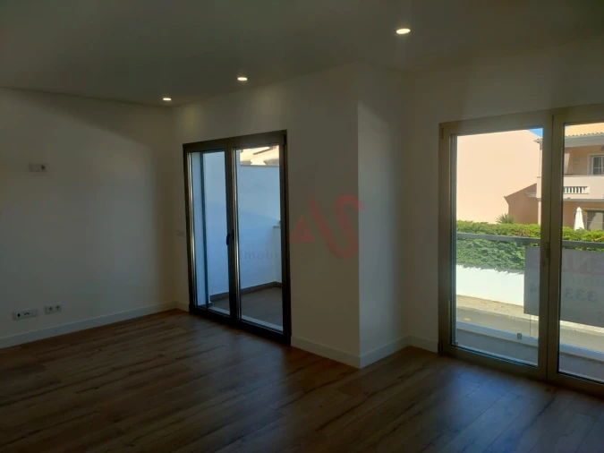 Moradia T3 para Venda em Ferreiras Foto 6